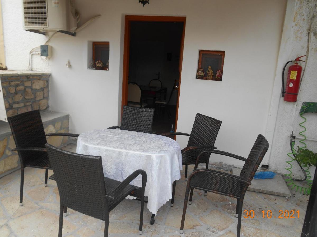 Melios Rooms Petalídhion Eksteriør bilde