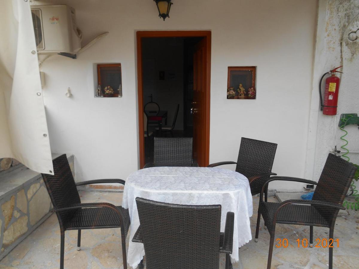 Melios Rooms Petalídhion Eksteriør bilde